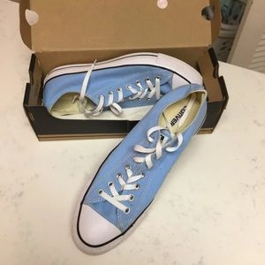 Men’s Blue Converse